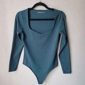 Abercrombie & Fitch Soft A&F Collection Long Sleeve Bodysuit Medium Hunter Green